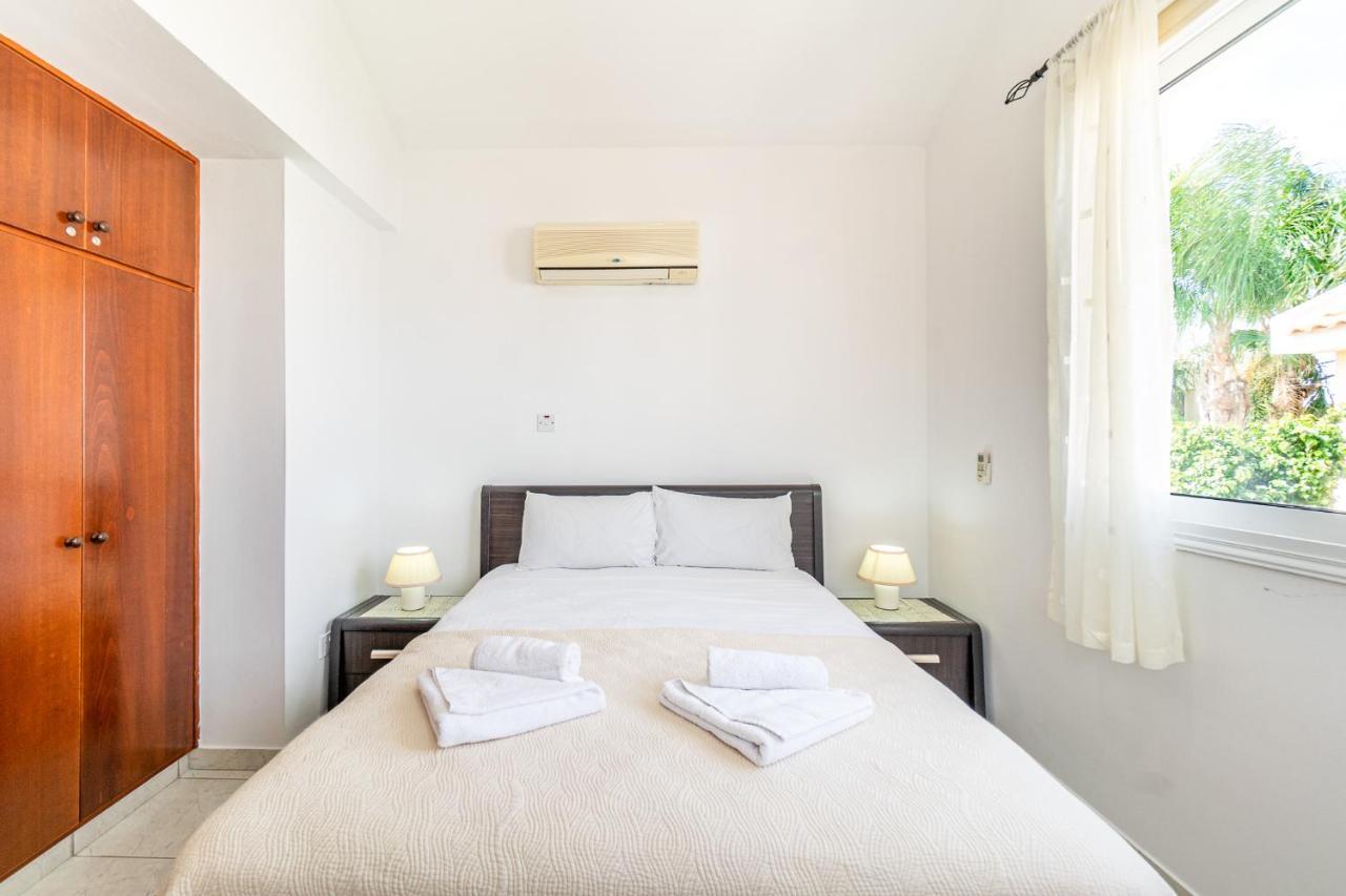 Villa Sunnyside Mandali By Ezoria Villas プロタラス エクステリア 写真