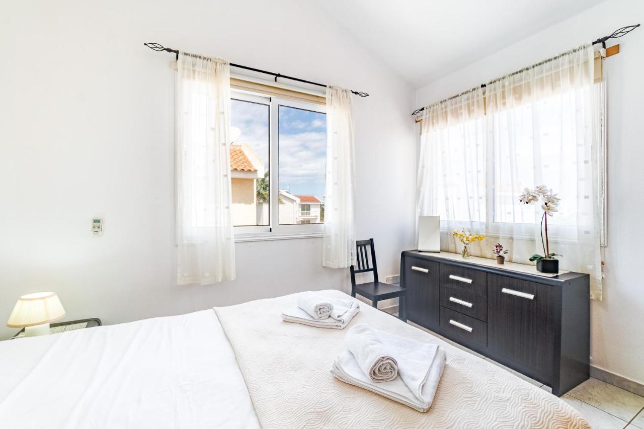 Villa Sunnyside Mandali By Ezoria Villas プロタラス エクステリア 写真